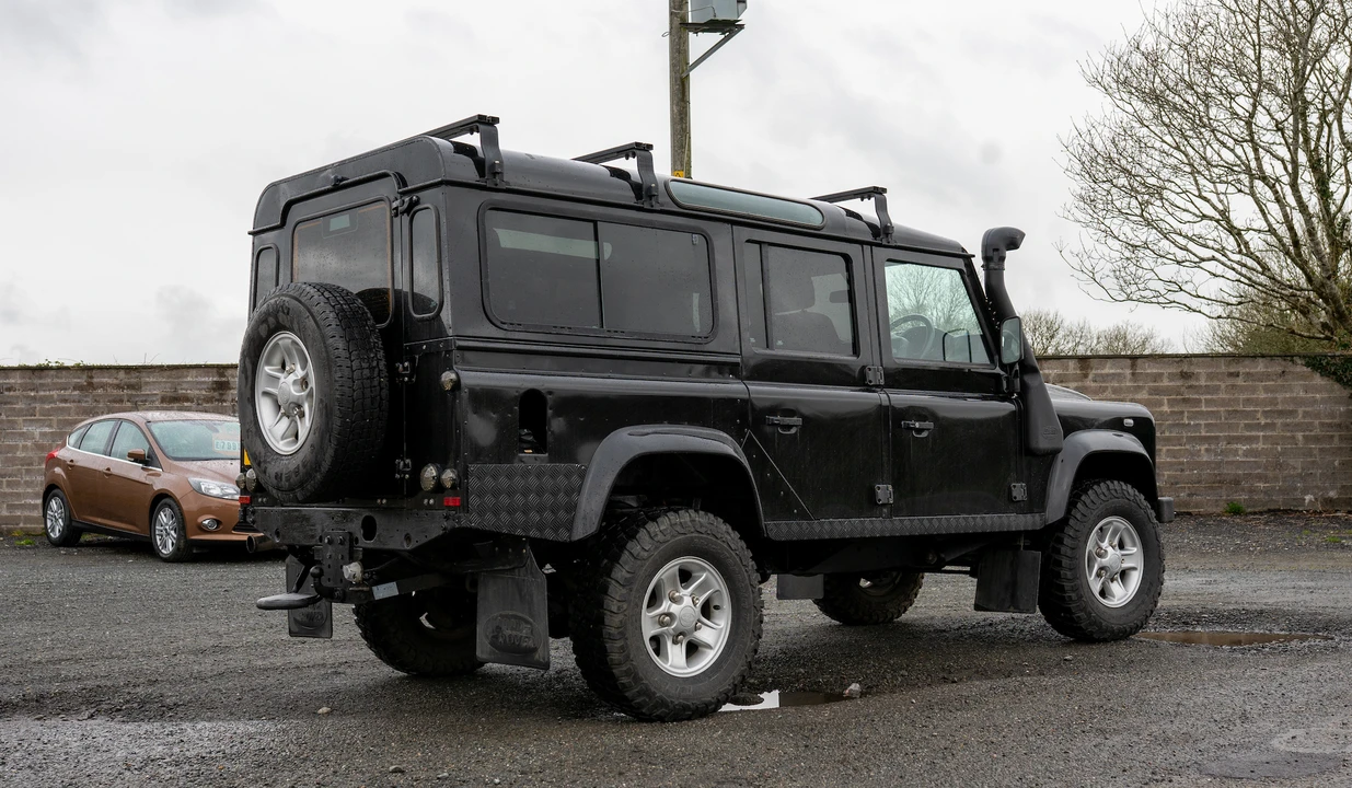 2008 Land Rover Defender 110 - Image 12 of 31