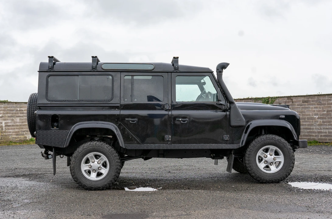 2008 Land Rover Defender 110 - Image 13 of 31