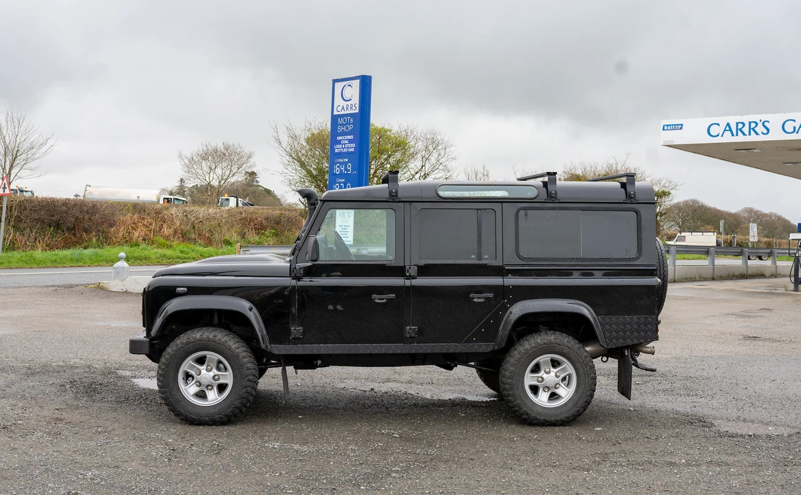 2008 Land Rover Defender 110 - Image 19 of 31