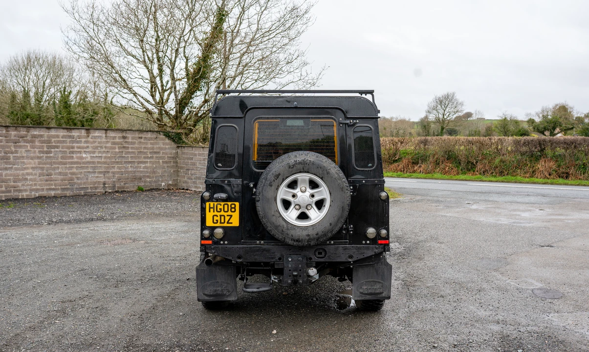 2008 Land Rover Defender 110 - Image 22 of 31