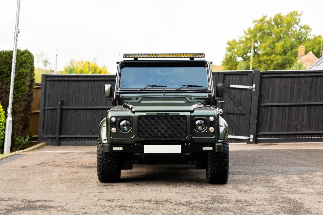 2008 Land Rover Defender 110 - Image 3 of 31