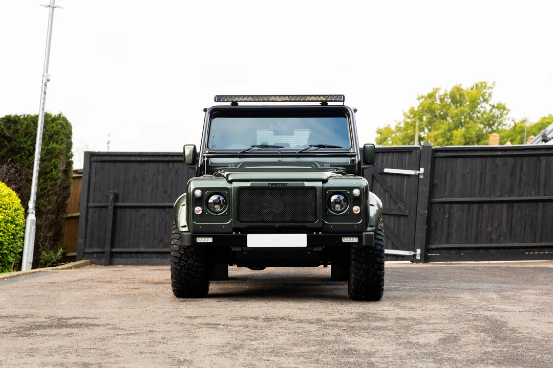 2008 Land Rover Defender 110 - Image 11 of 31