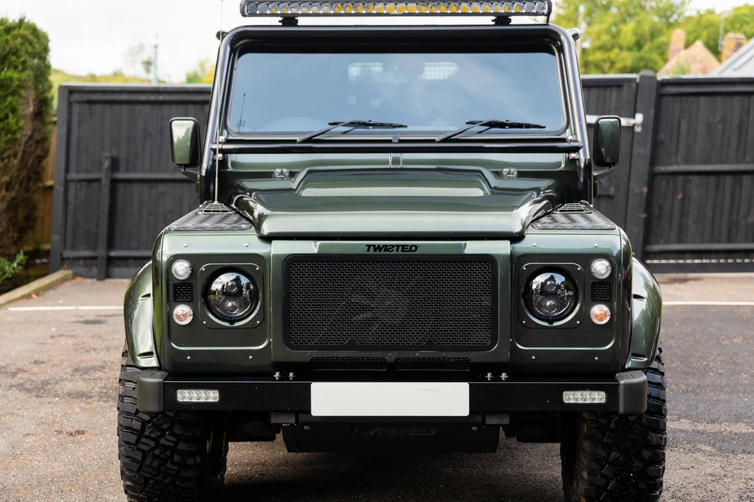 2008 Land Rover Defender 110 - Image 17 of 31