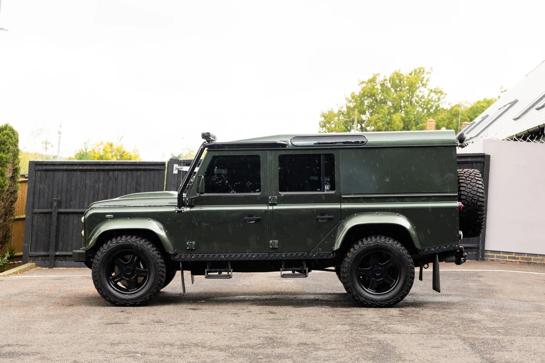 2008 Land Rover Defender 110 - Image 5 of 31