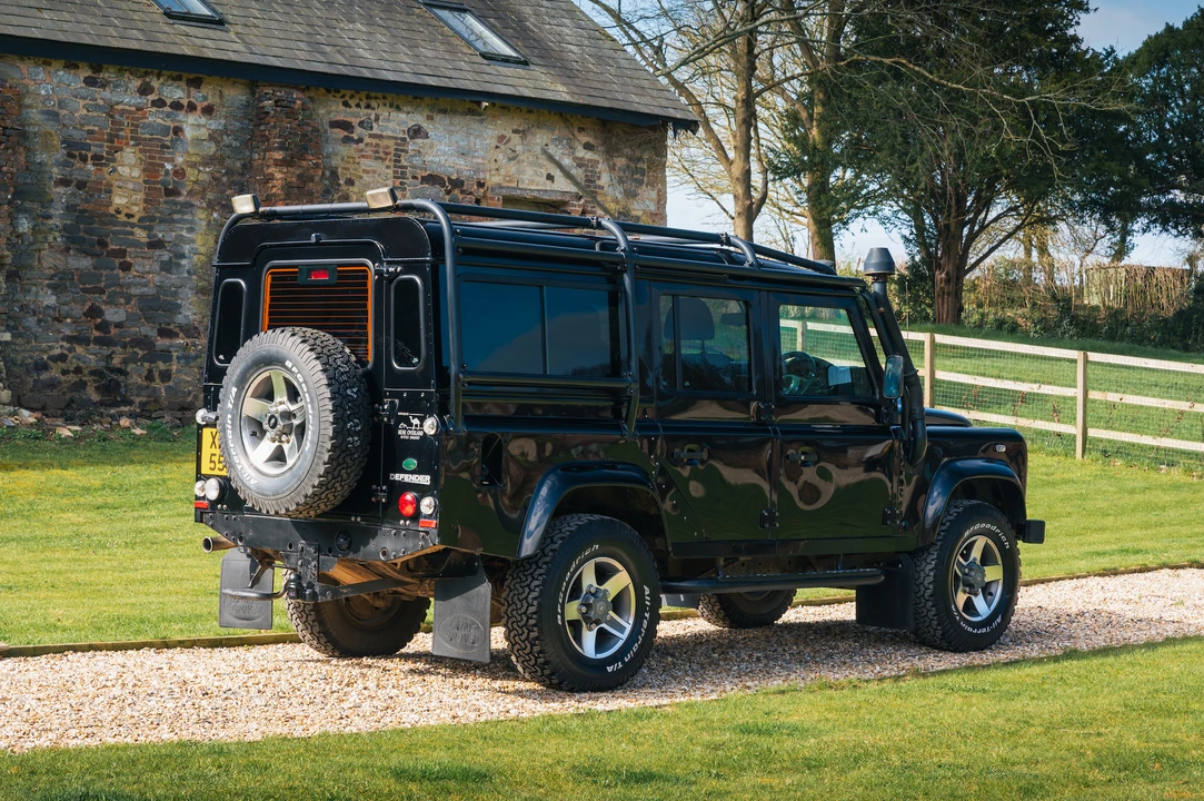 2008 Land Rover Defender 110 - Image 11 of 31