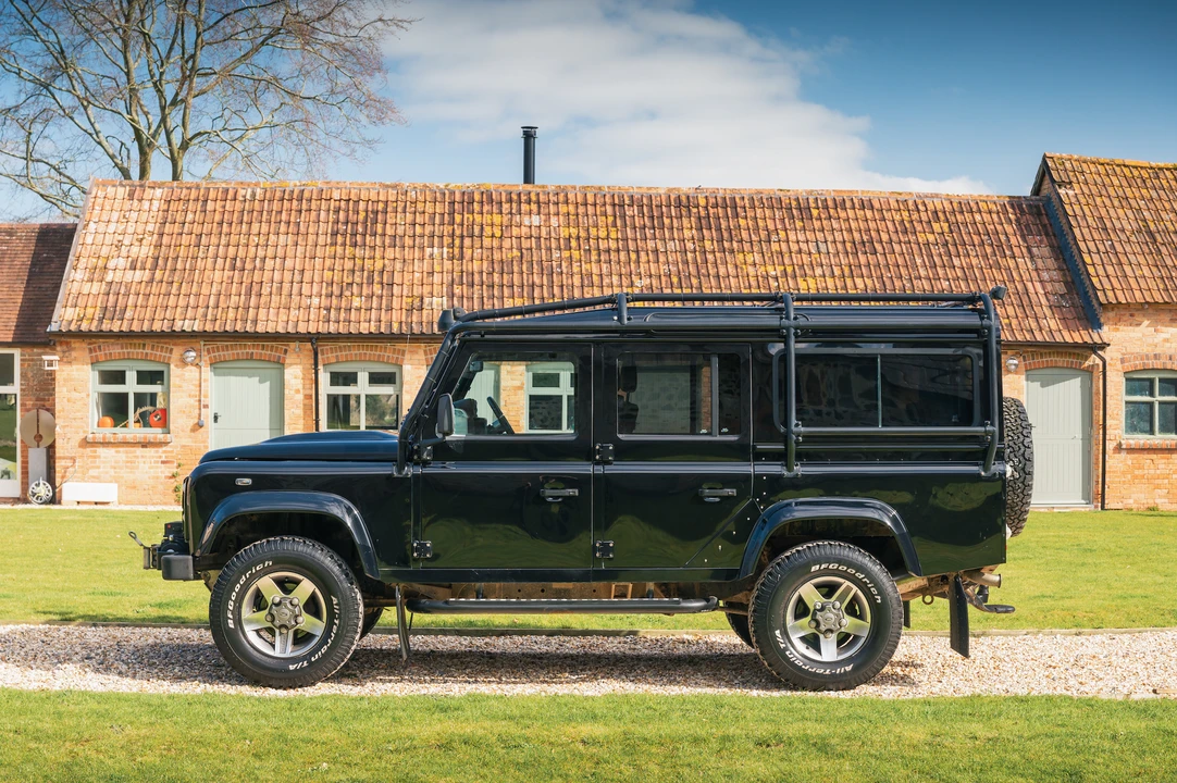 2008 Land Rover Defender 110 - Image 13 of 31