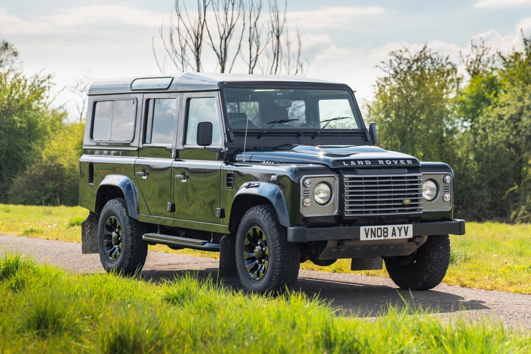 2008 Land Rover Defender 110 - Image 2 of 31