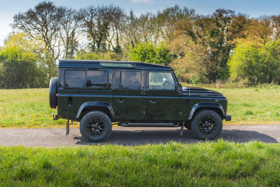 2008 Land Rover Defender 110 - Image 10 of 31