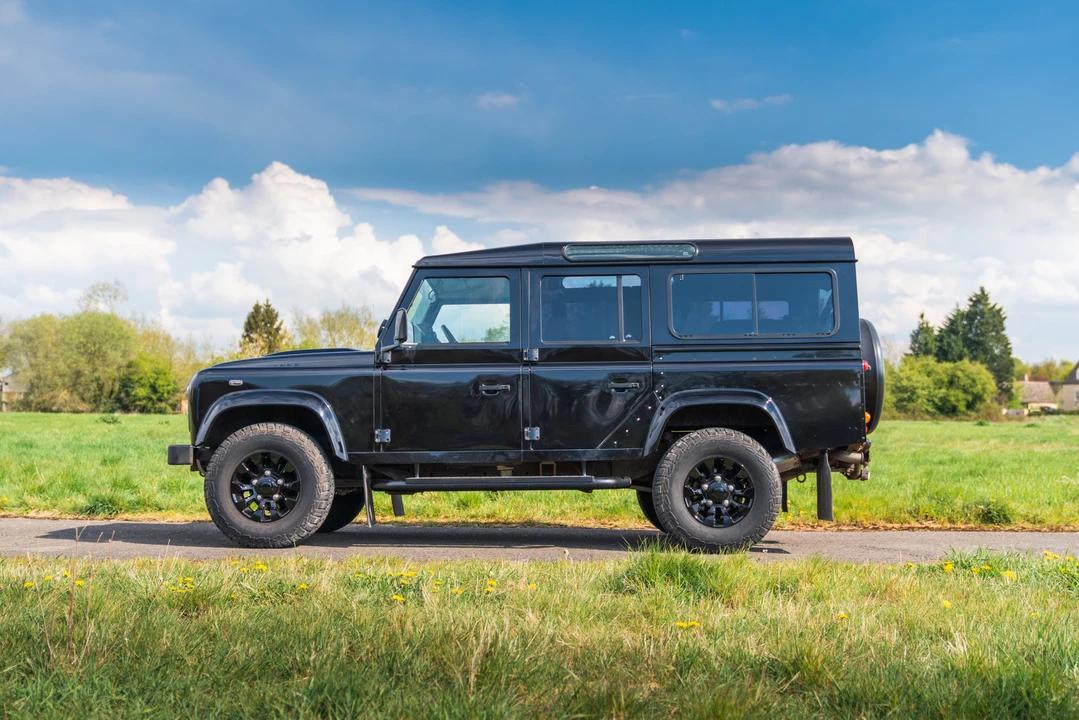 2008 Land Rover Defender 110 - Image 17 of 31