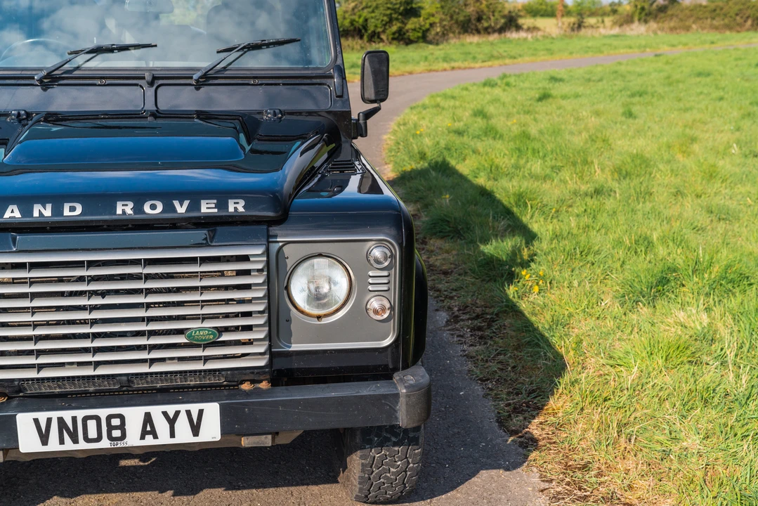 2008 Land Rover Defender 110 - Image 28 of 31