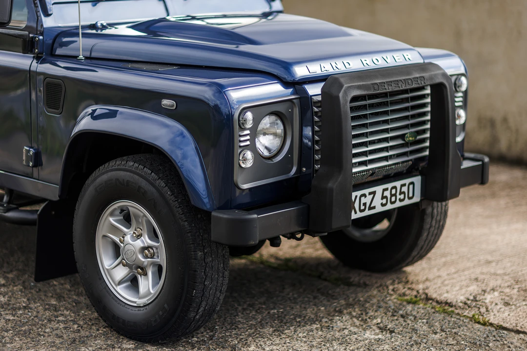 2008 Land Rover Defender 110 - Image 19 of 31