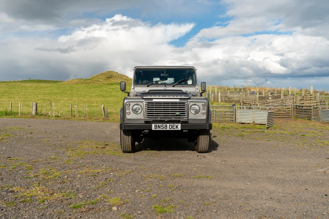 2008 Land Rover Defender 110 - Image 3 of 31