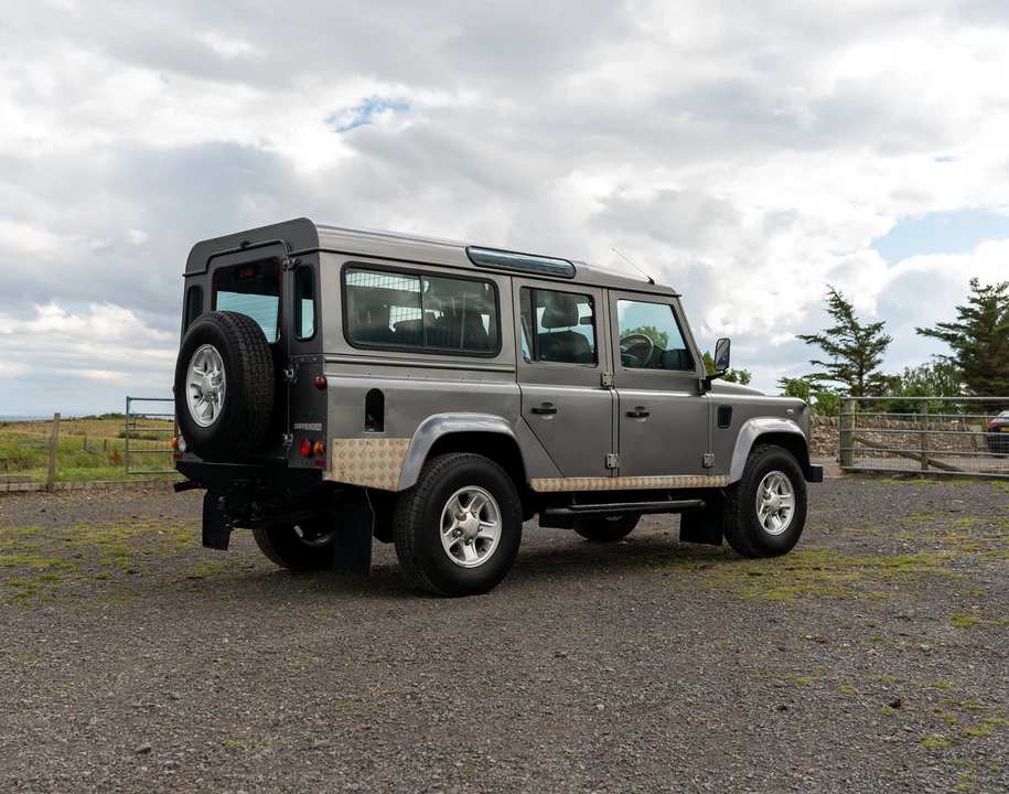 2008 Land Rover Defender 110 - Image 12 of 31