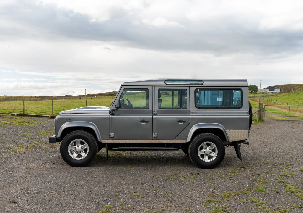 2008 Land Rover Defender 110 - Image 9 of 31