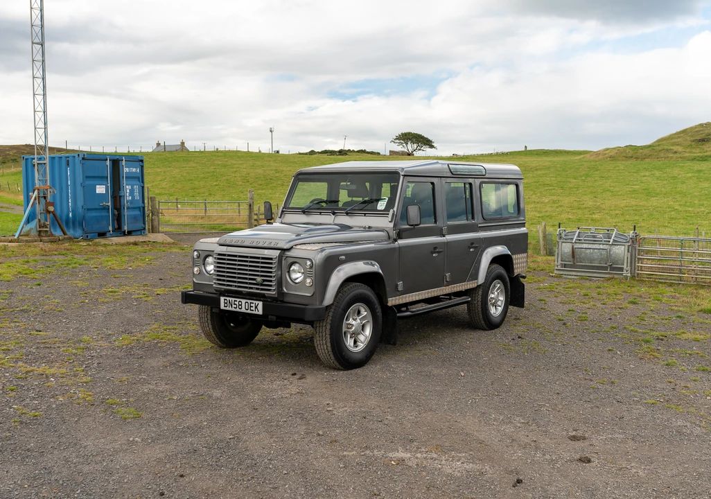 2008 Land Rover Defender 110 - Image 10 of 31