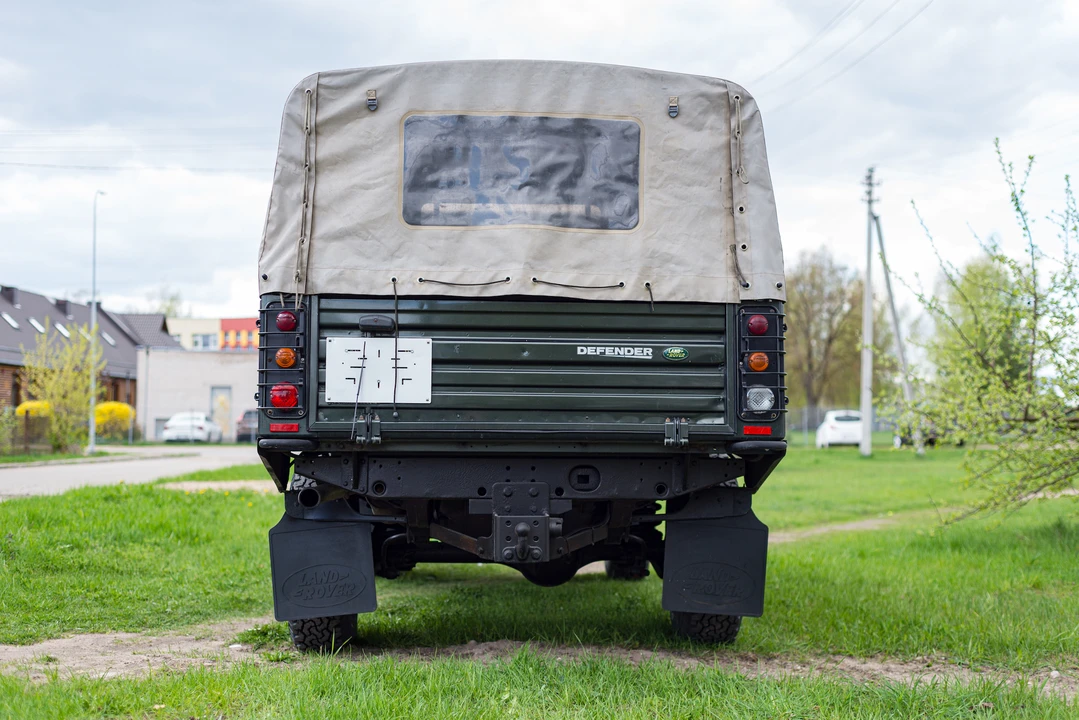 2008 Land Rover Defender 130 - Image 12 of 31