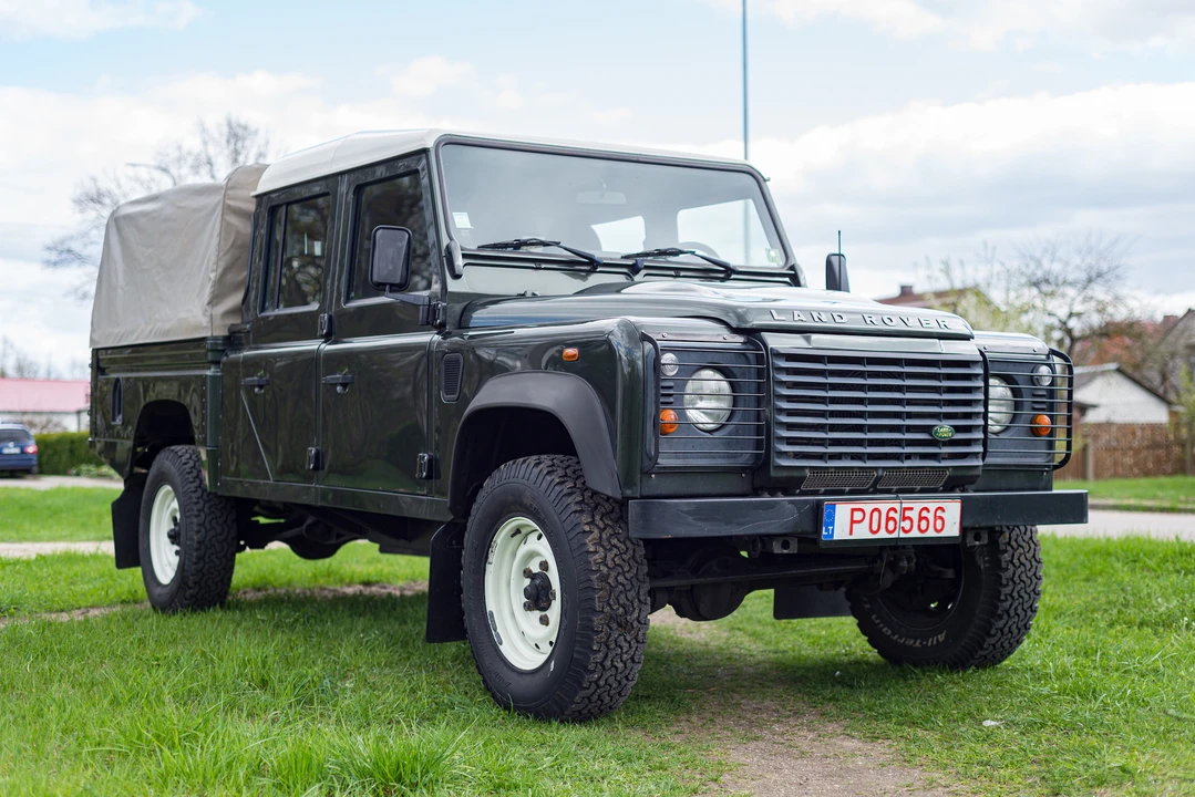 2008 Land Rover Defender 130 - Image 4 of 31