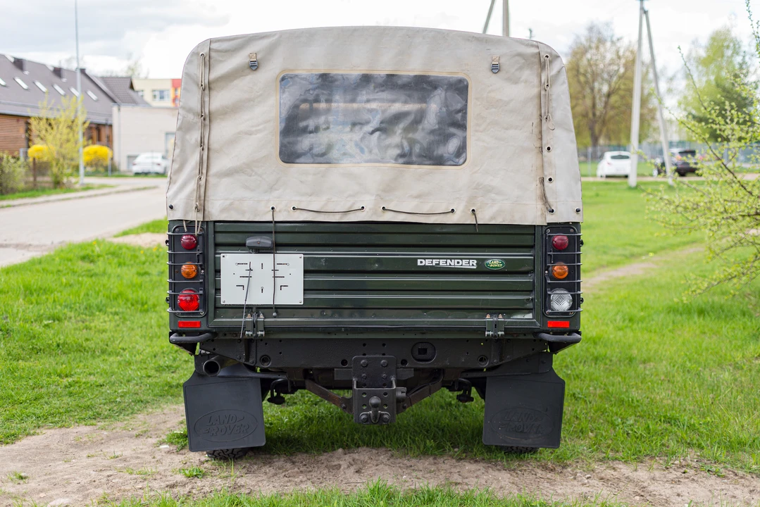 2008 Land Rover Defender 130 - Image 7 of 31