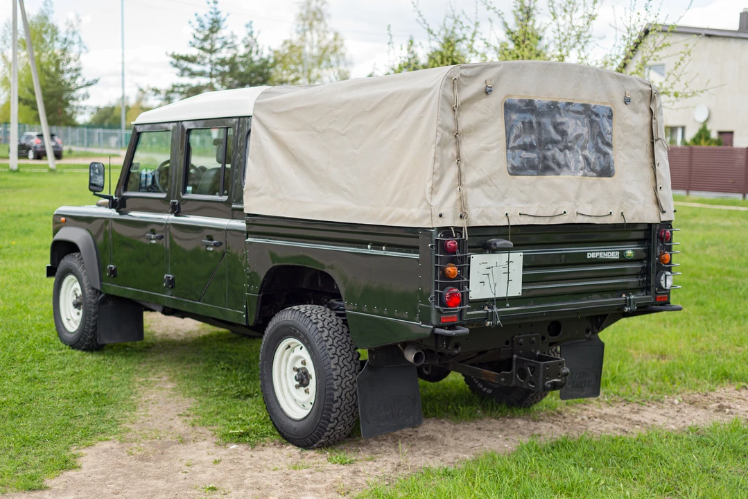 2008 Land Rover Defender 130 - Image 8 of 31