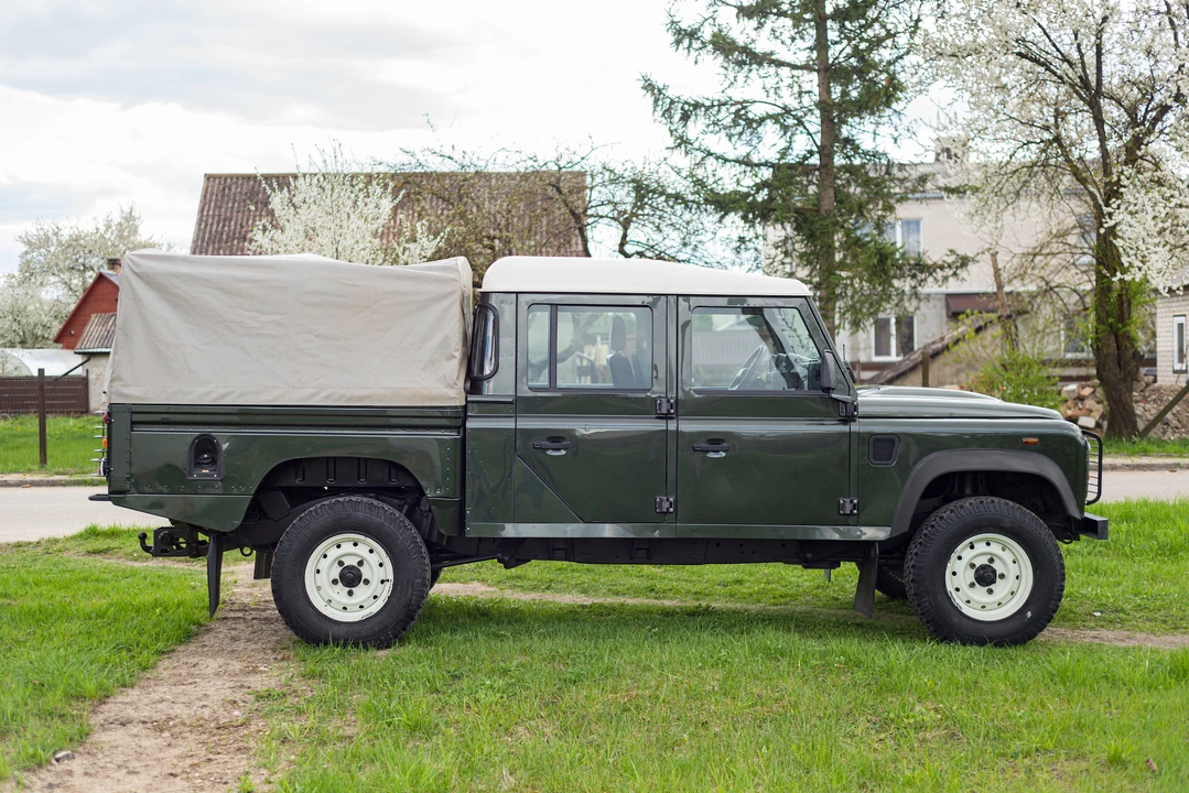 2008 Land Rover Defender 130 - Image 17 of 31