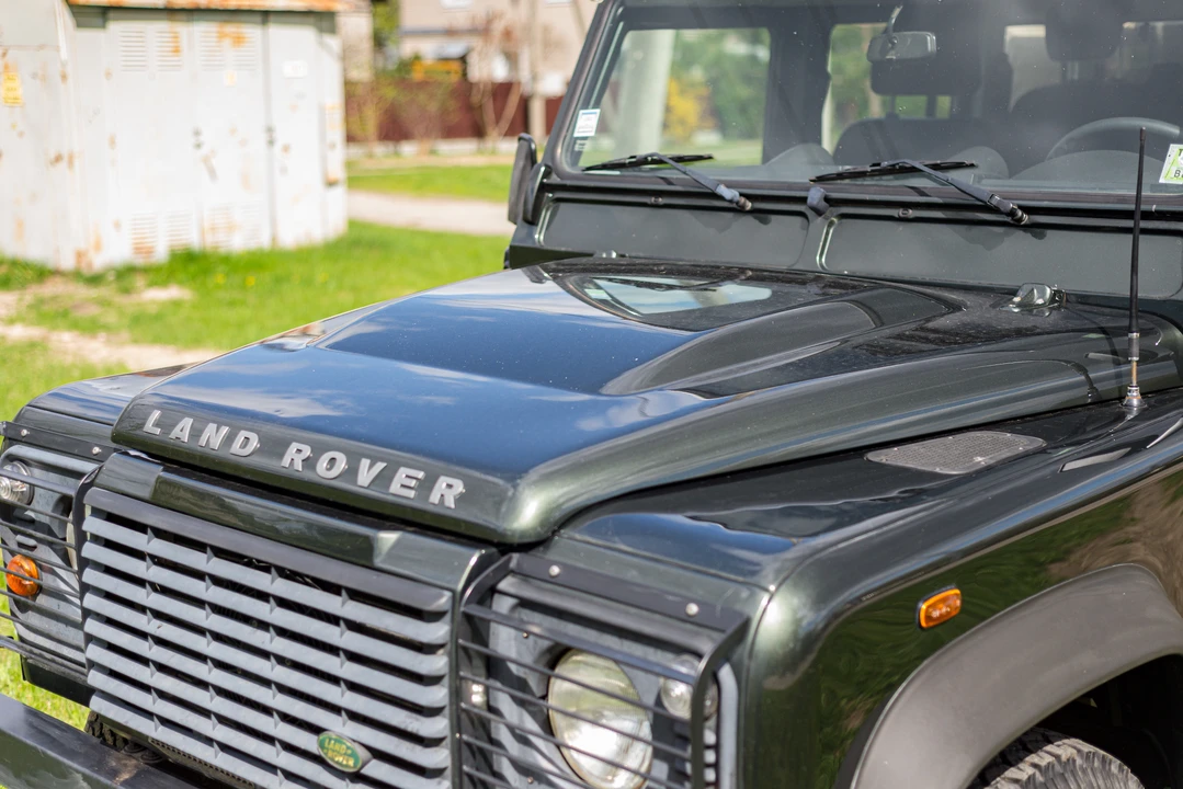 2008 Land Rover Defender 130 - Image 19 of 31