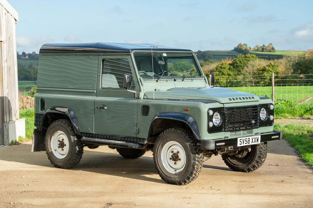 2008 Land Rover Defender 90 - Image 2 of 31