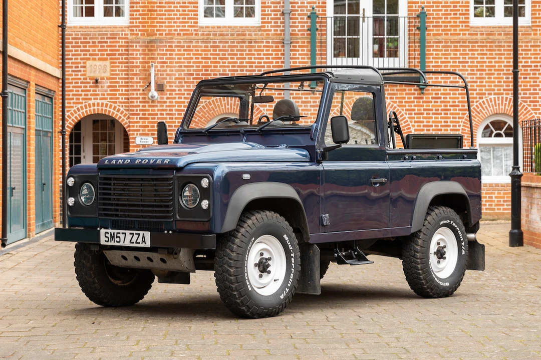 2008 Land Rover Defender 90 - Image 2 of 31