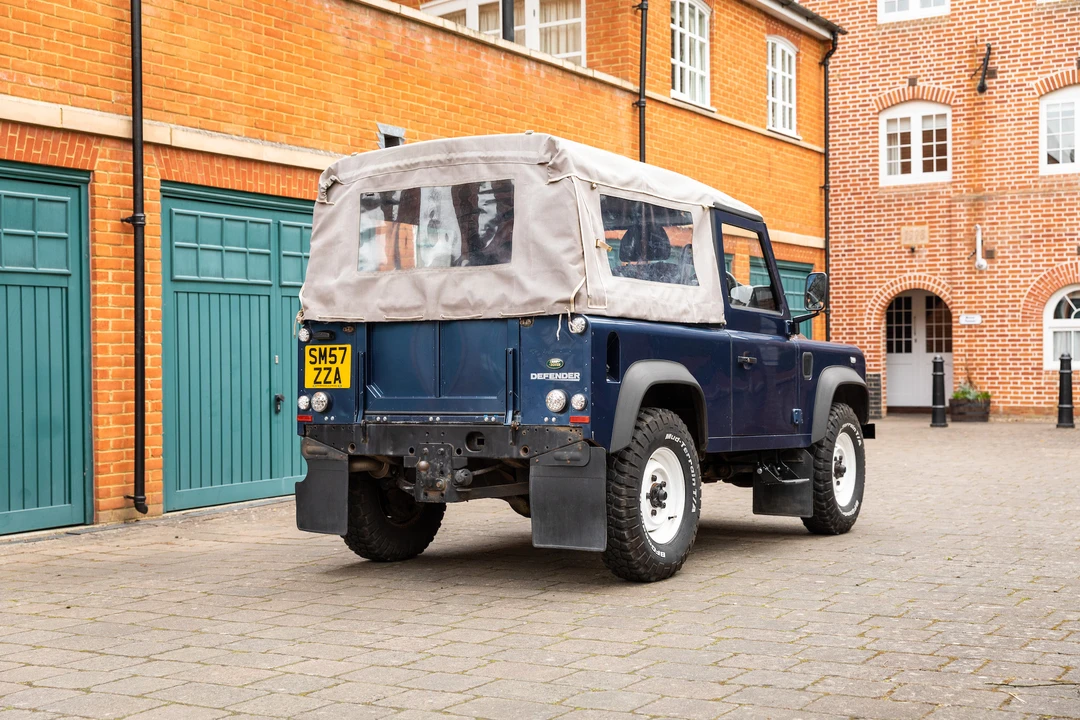 2008 Land Rover Defender 90 - Image 5 of 31