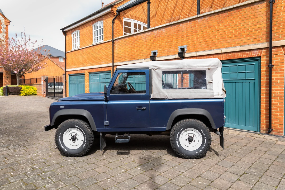 2008 Land Rover Defender 90 - Image 8 of 31