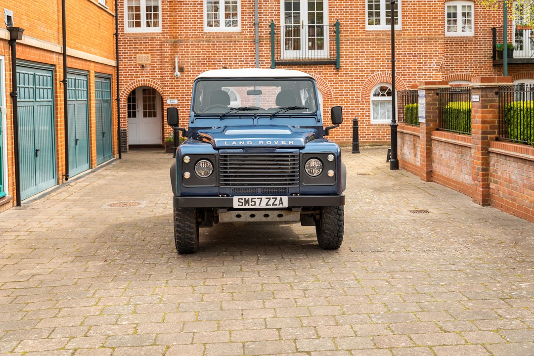2008 Land Rover Defender 90 - Image 3 of 31