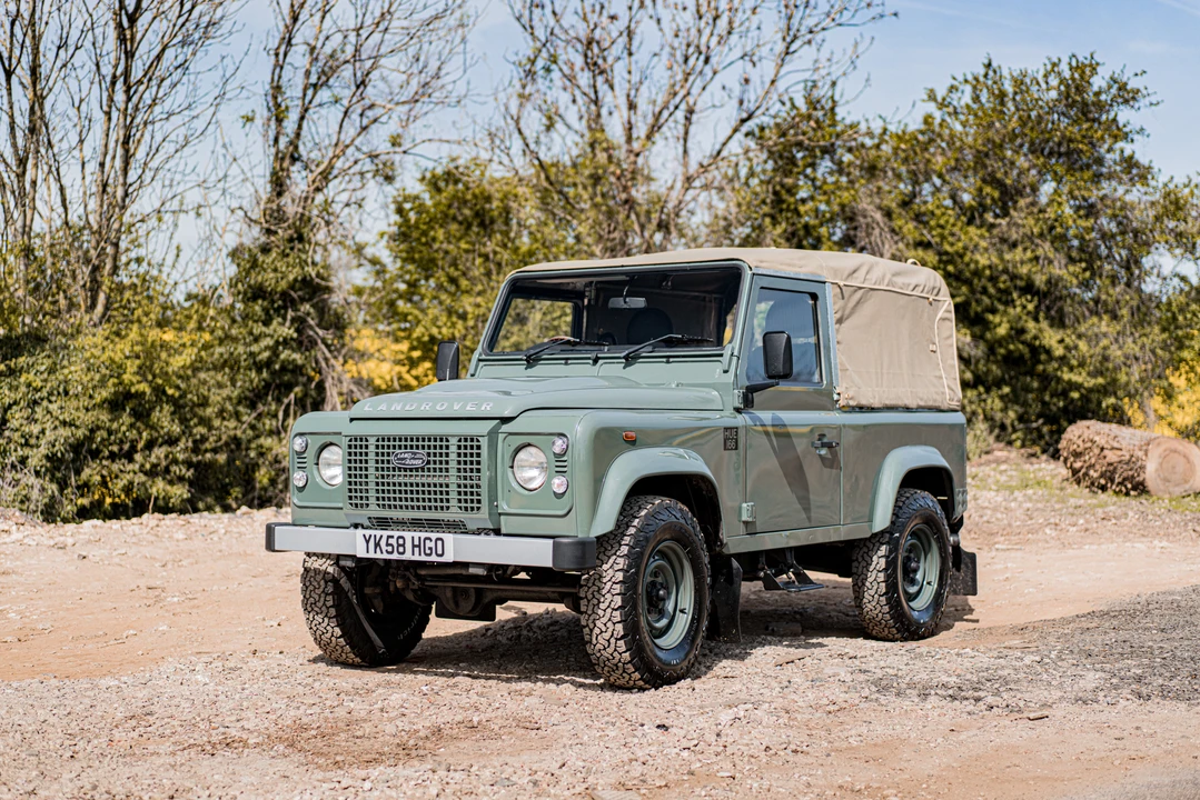 2008 Land Rover Defender 90 - Image 11 of 31