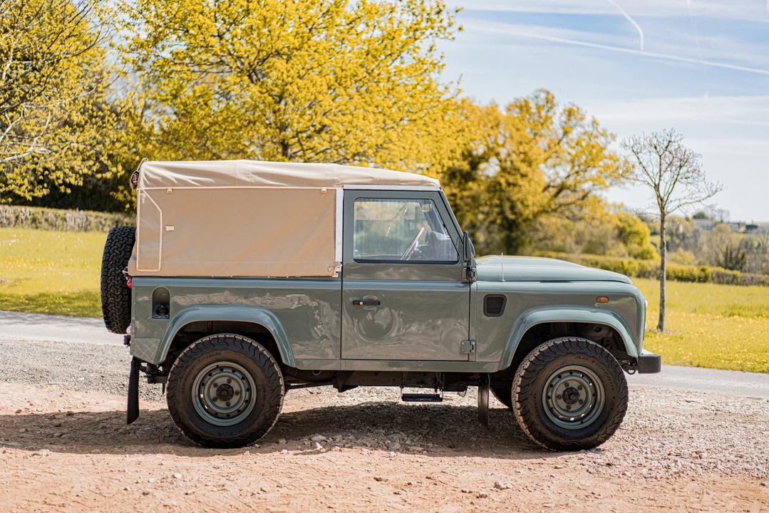 2008 Land Rover Defender 90 - Image 5 of 31