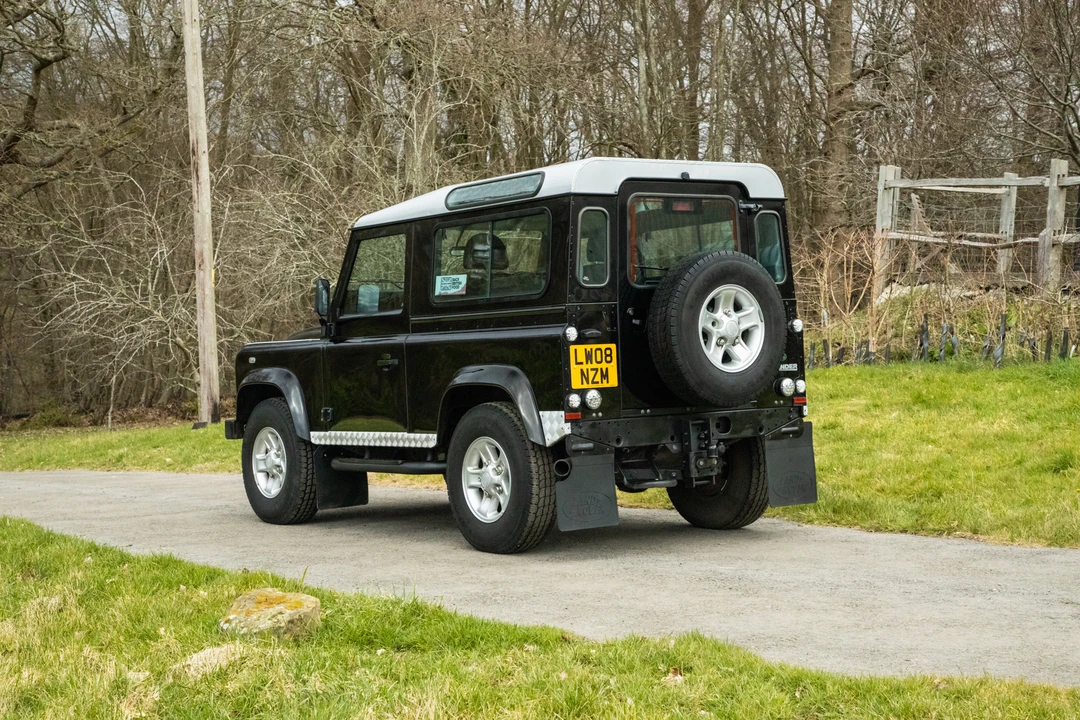 2008 Land Rover Defender 90 - Image 14 of 31