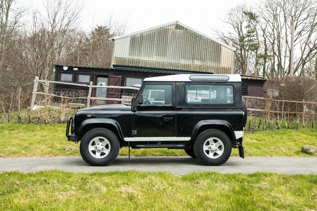 2008 Land Rover Defender 90 - Image 5 of 31