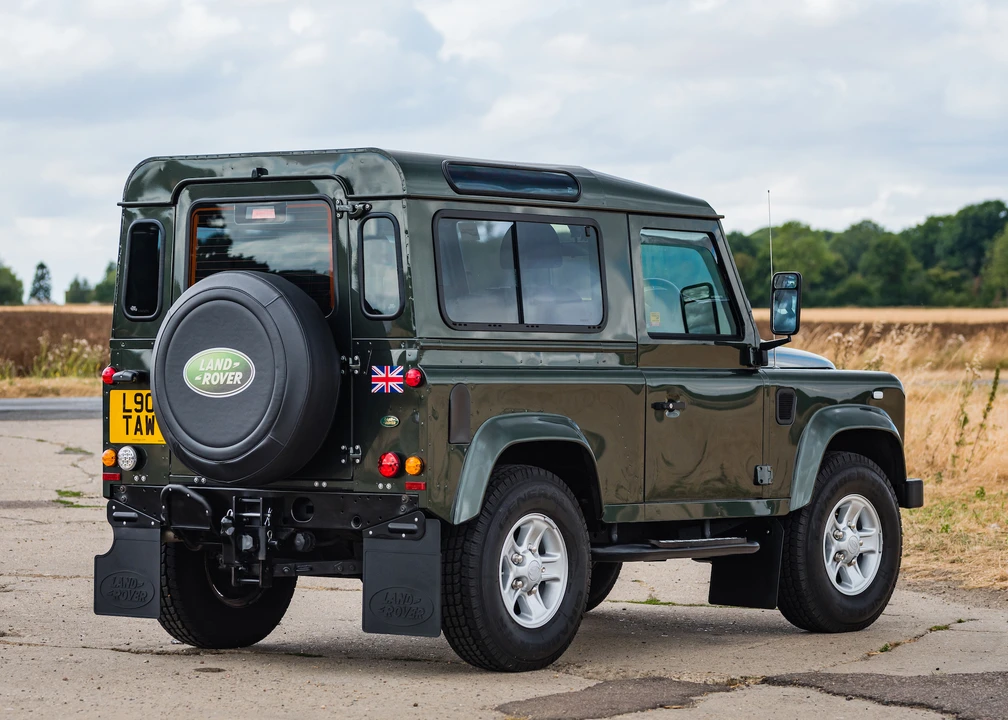 2008 Land Rover Defender 90 - Image 8 of 31