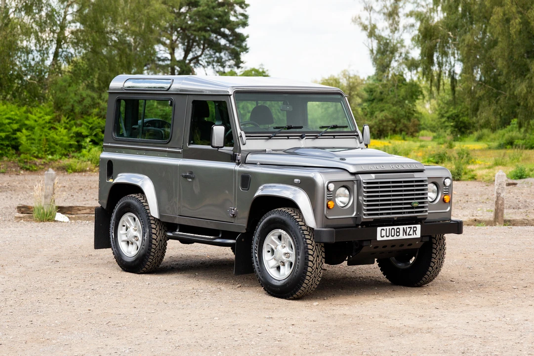 2008 Land Rover Defender 90 - Image 2 of 31