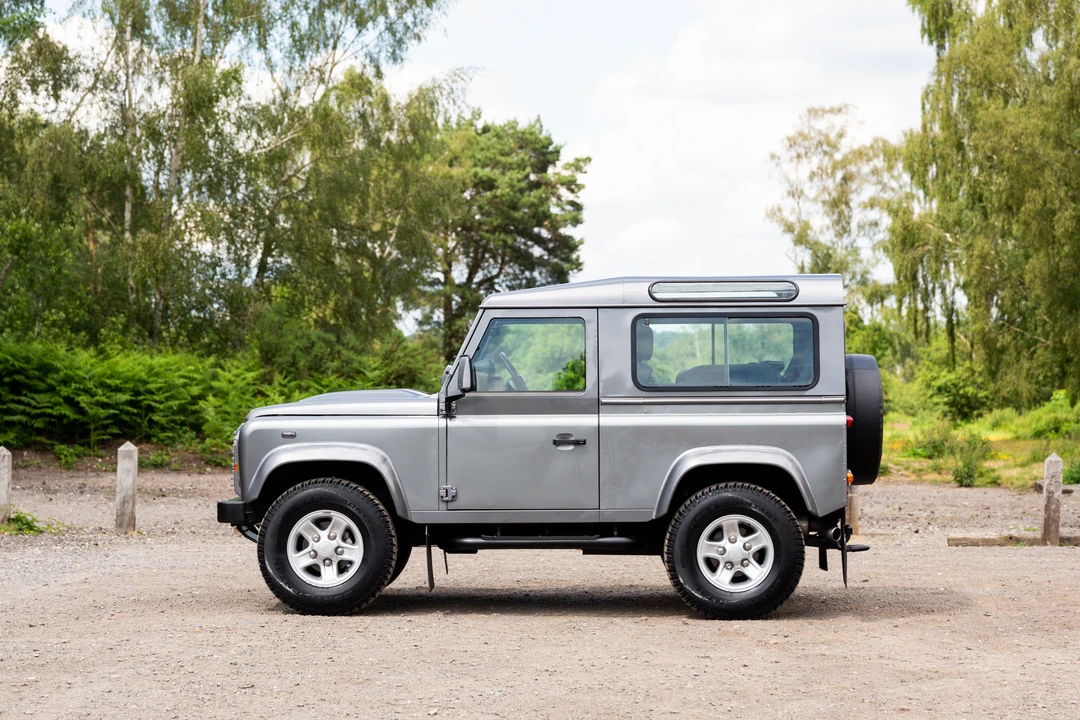 2008 Land Rover Defender 90 - Image 10 of 31
