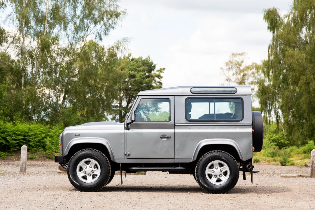 2008 Land Rover Defender 90 - Image 11 of 31