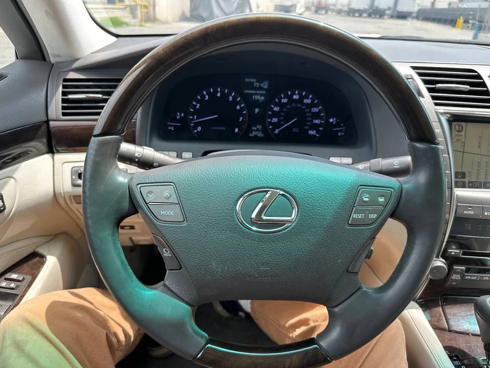 2008 Lexus LS 4th Gen - Image 14 of 24