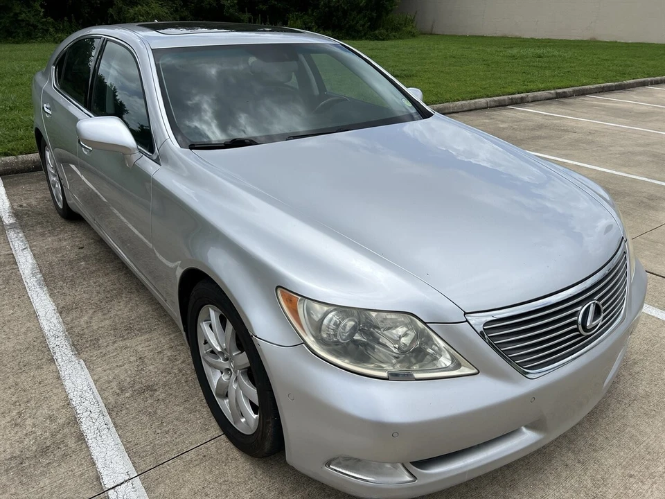 2008 Lexus LS 4th Gen - Image 16 of 24