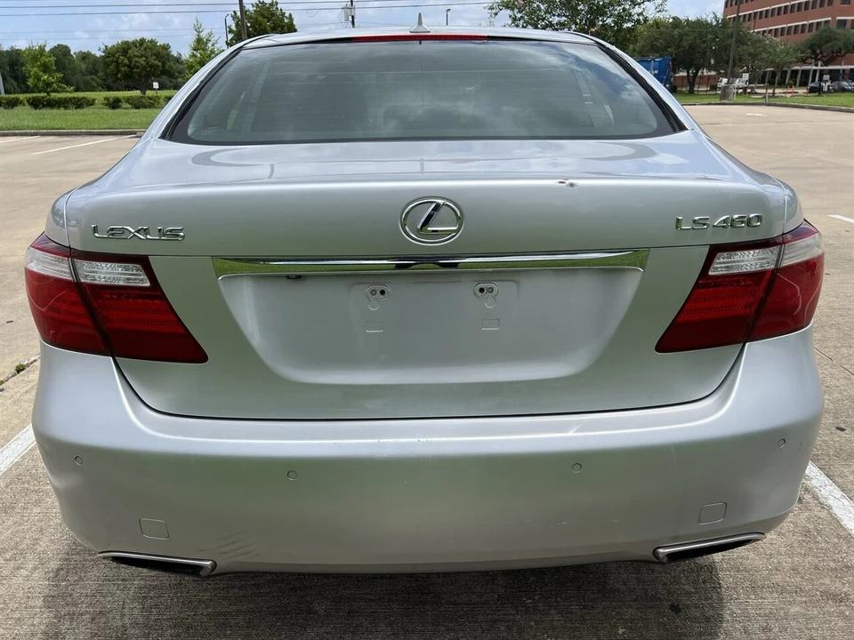 2008 Lexus LS 4th Gen - Image 11 of 24