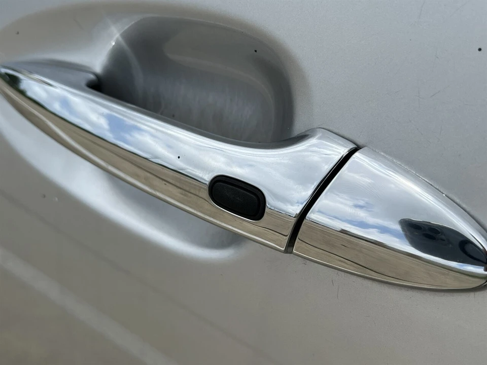 2008 Lexus LS 4th Gen - Image 18 of 24