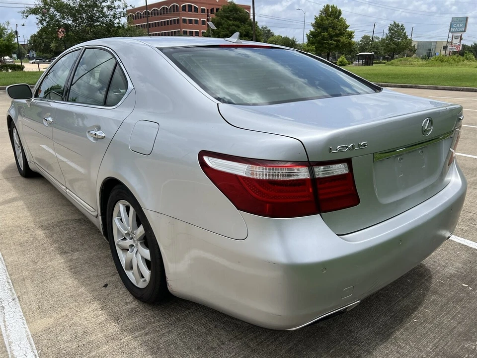 2008 Lexus LS 4th Gen - Image 9 of 24
