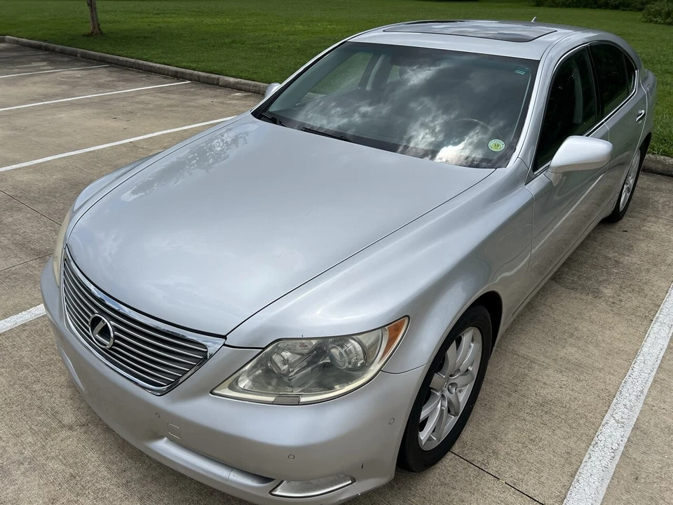 2008 Lexus LS 4th Gen - Image 17 of 24