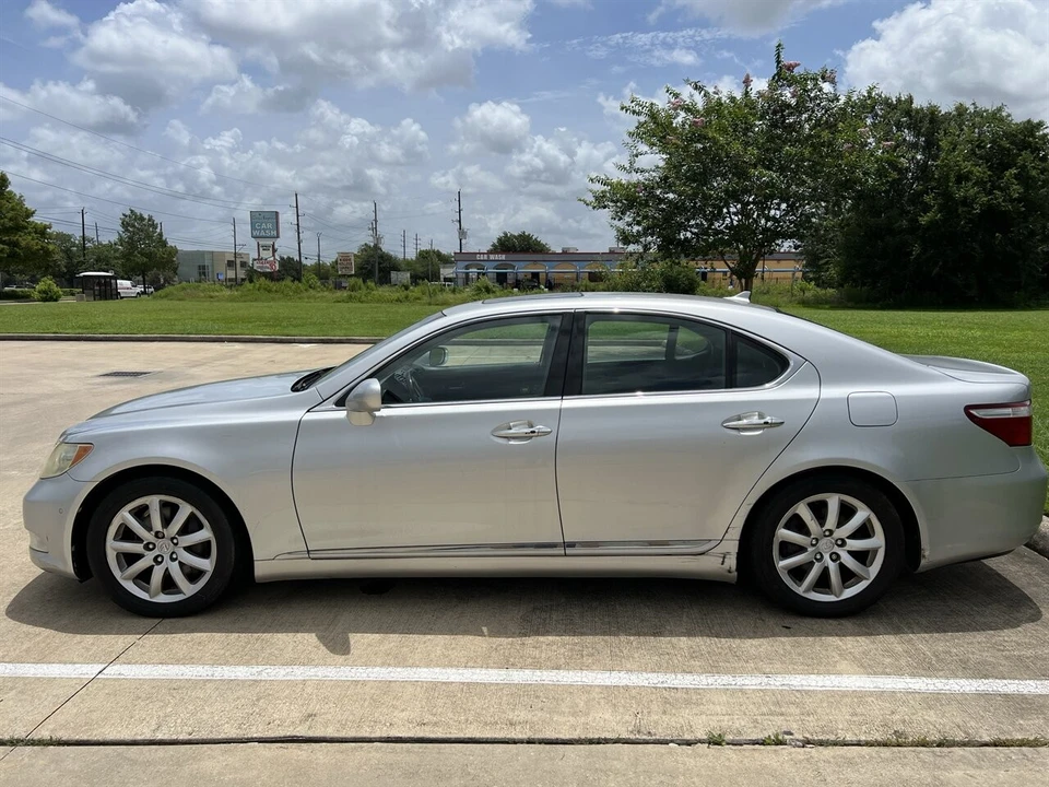 2008 Lexus LS 4th Gen - Image 8 of 24