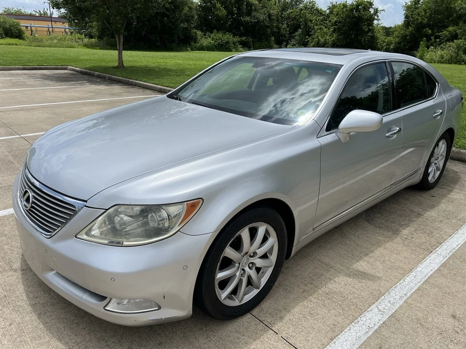 2008 Lexus LS 4th Gen - Image 7 of 24
