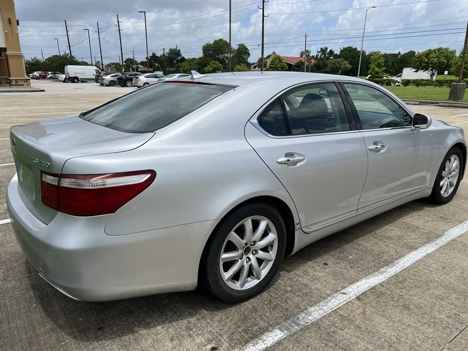 2008 Lexus LS 4th Gen - Image 13 of 24