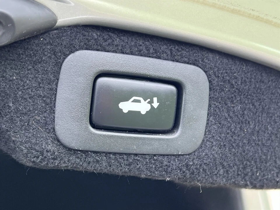 2008 Lexus LS 4th Gen - Image 23 of 24