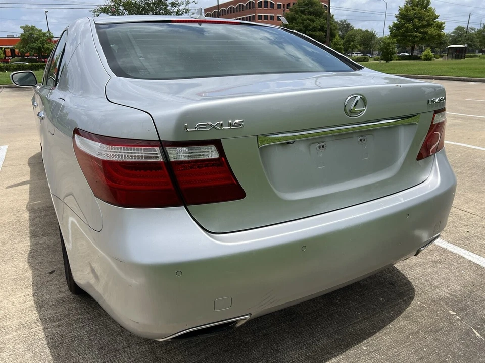 2008 Lexus LS 4th Gen - Image 10 of 24