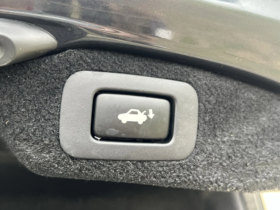 2008 Lexus LS 4th Gen - Image 13 of 21